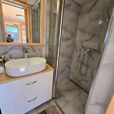 شاليه Tokarka - Richnavske Jazera *